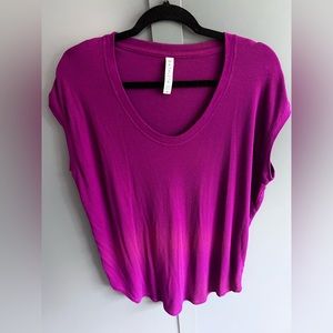 Athleta Plum Oversized Muscle Tee in Size M